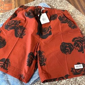 Swim trunks/ board shorts